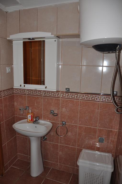 Guest House Marojevic Игало Екстериор снимка